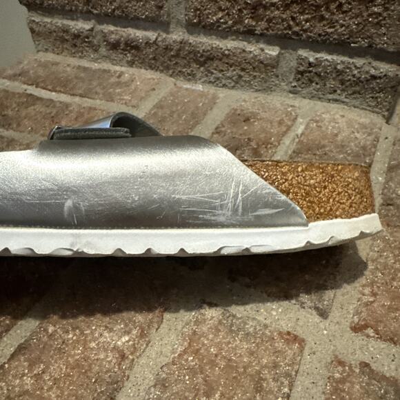 Birkenstock Arizona Silver Leather Soft Footbed Size 10-10.5 - Picture 16 of 16